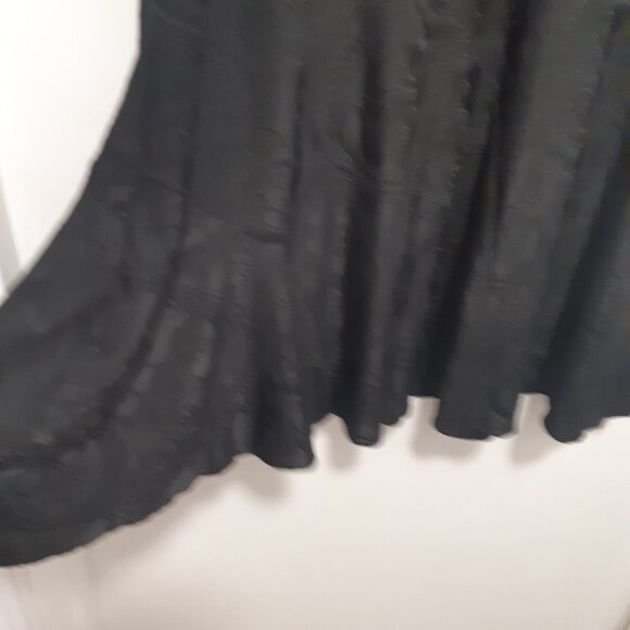 Slinky Black Jaquard Midi Skirt, elastic waist SiZE L - Picture 5 of 14